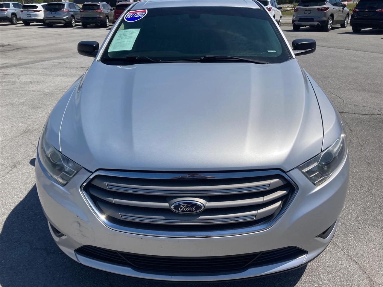 Ford Taurus SE FWD 2013