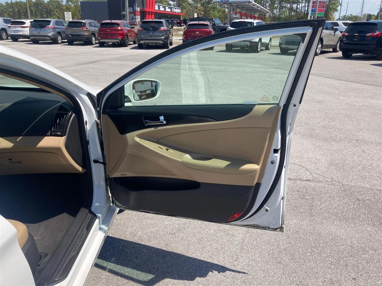 Hyundai Sonata Limited Auto 2012