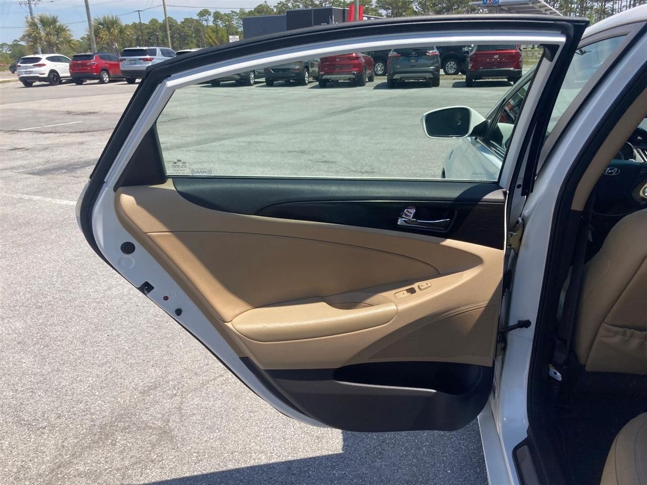 Hyundai Sonata Limited Auto 2012