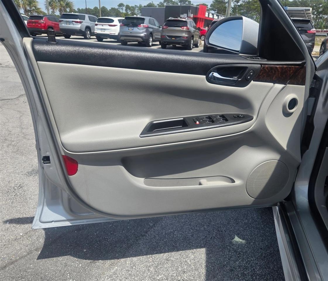 Chevrolet Impala LS (Fleet) 2012