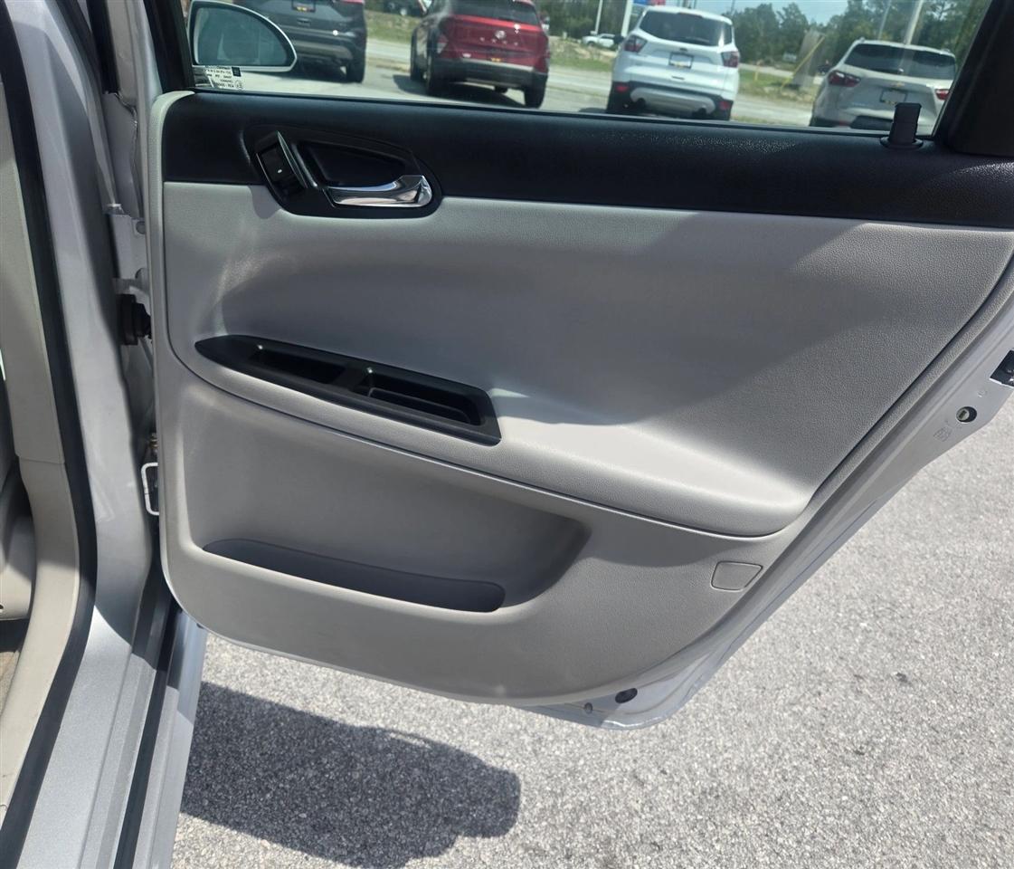 Chevrolet Impala LS (Fleet) 2012