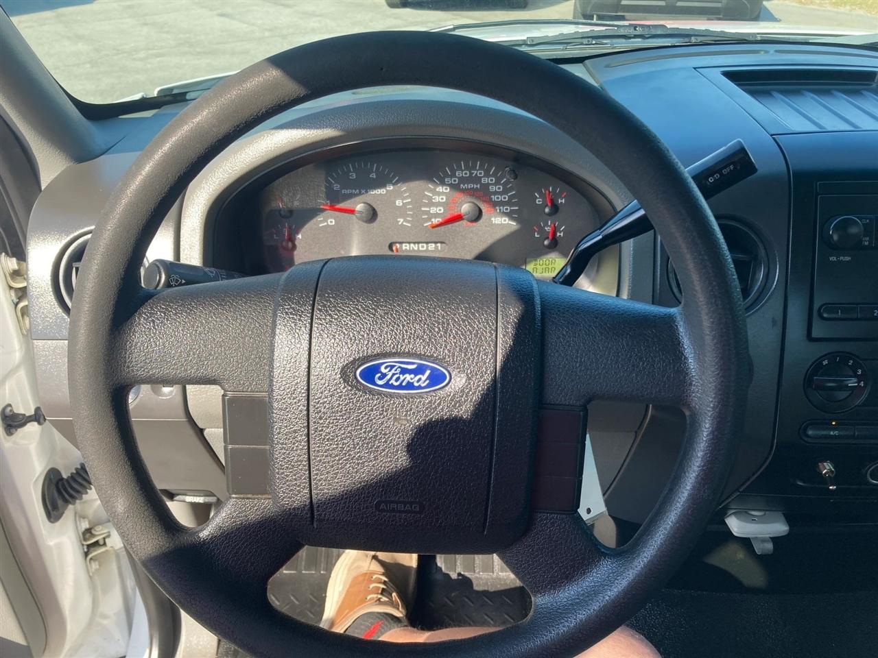 Ford F-150 XL 2WD 2008