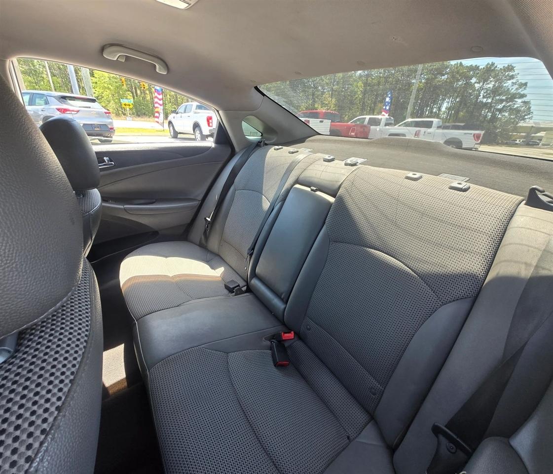 Hyundai Sonata SE Auto 2012