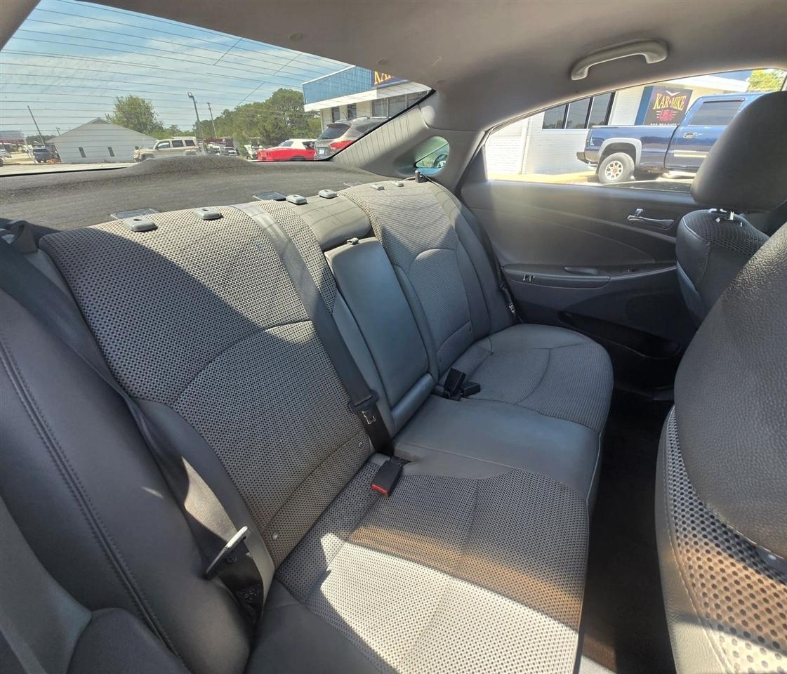 Hyundai Sonata SE Auto 2012