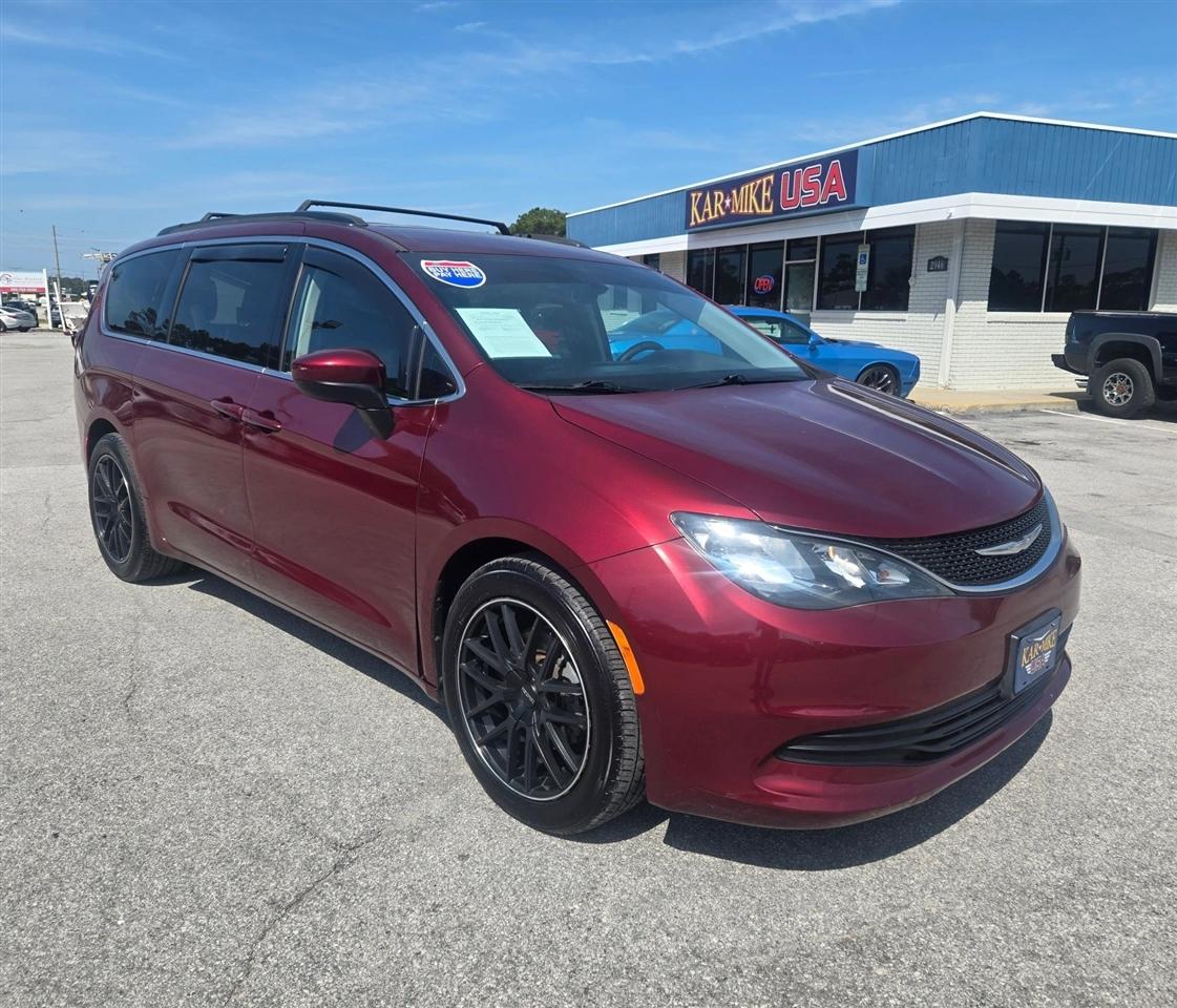 Chrysler Pacifica Touring 2017