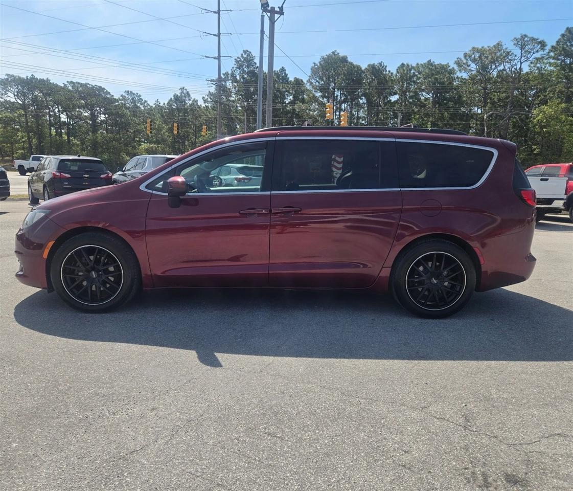 Chrysler Pacifica Touring 2017