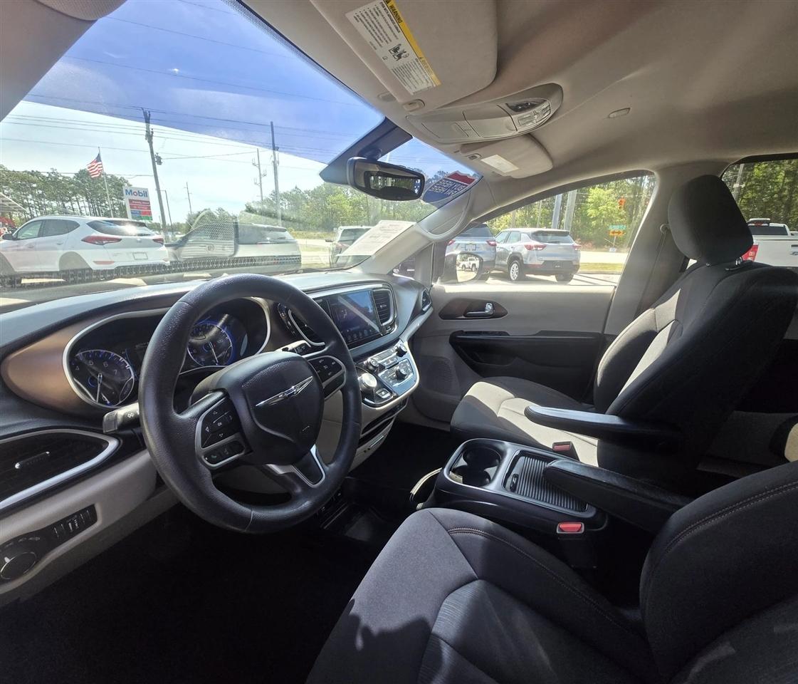 Chrysler Pacifica Touring 2017