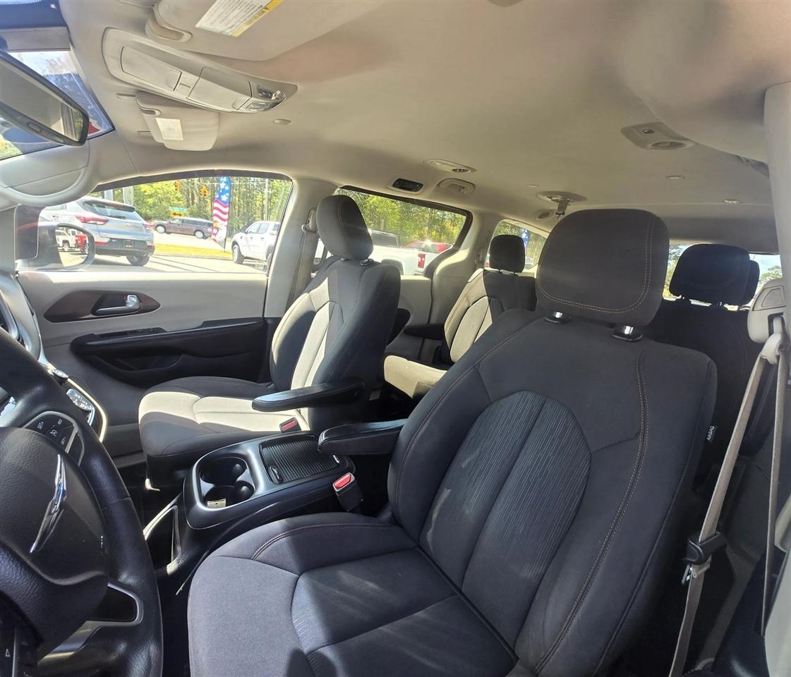 Chrysler Pacifica Touring 2017