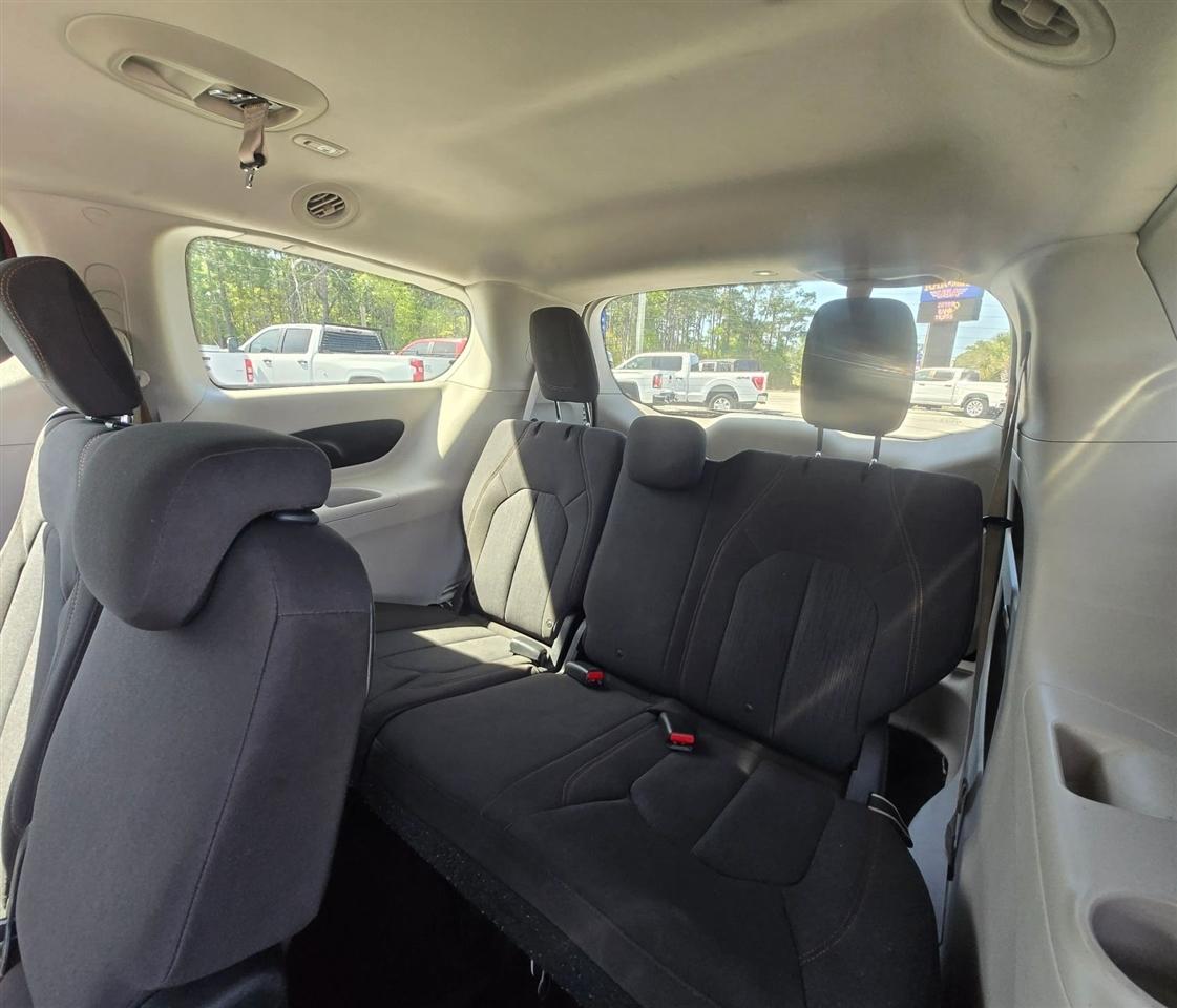 Chrysler Pacifica Touring 2017