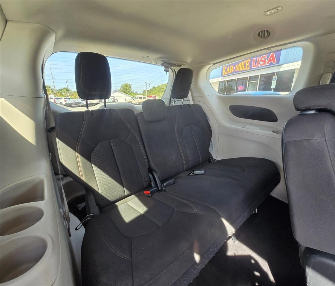 Chrysler Pacifica Touring 2017