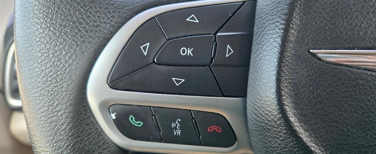 Chrysler Pacifica Touring 2017