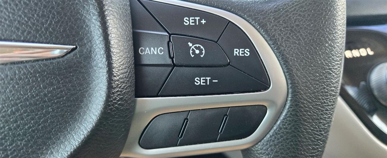 Chrysler Pacifica Touring 2017