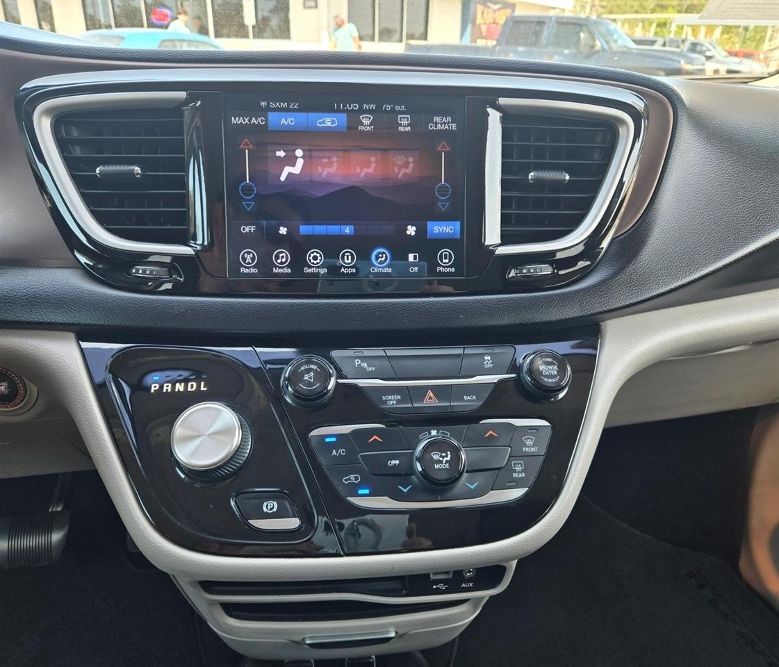 Chrysler Pacifica Touring 2017