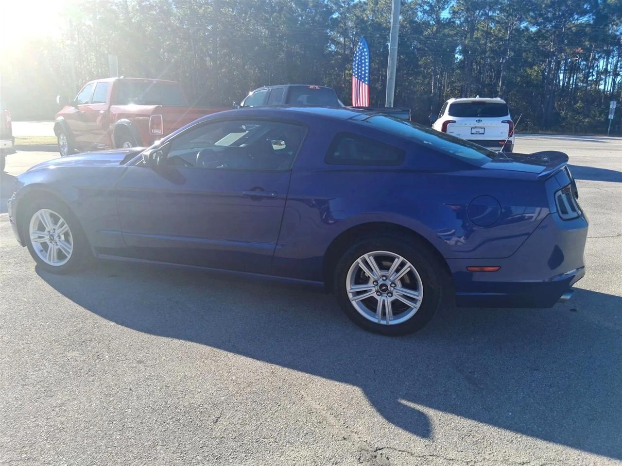 Ford Mustang V6 Coupe 2014