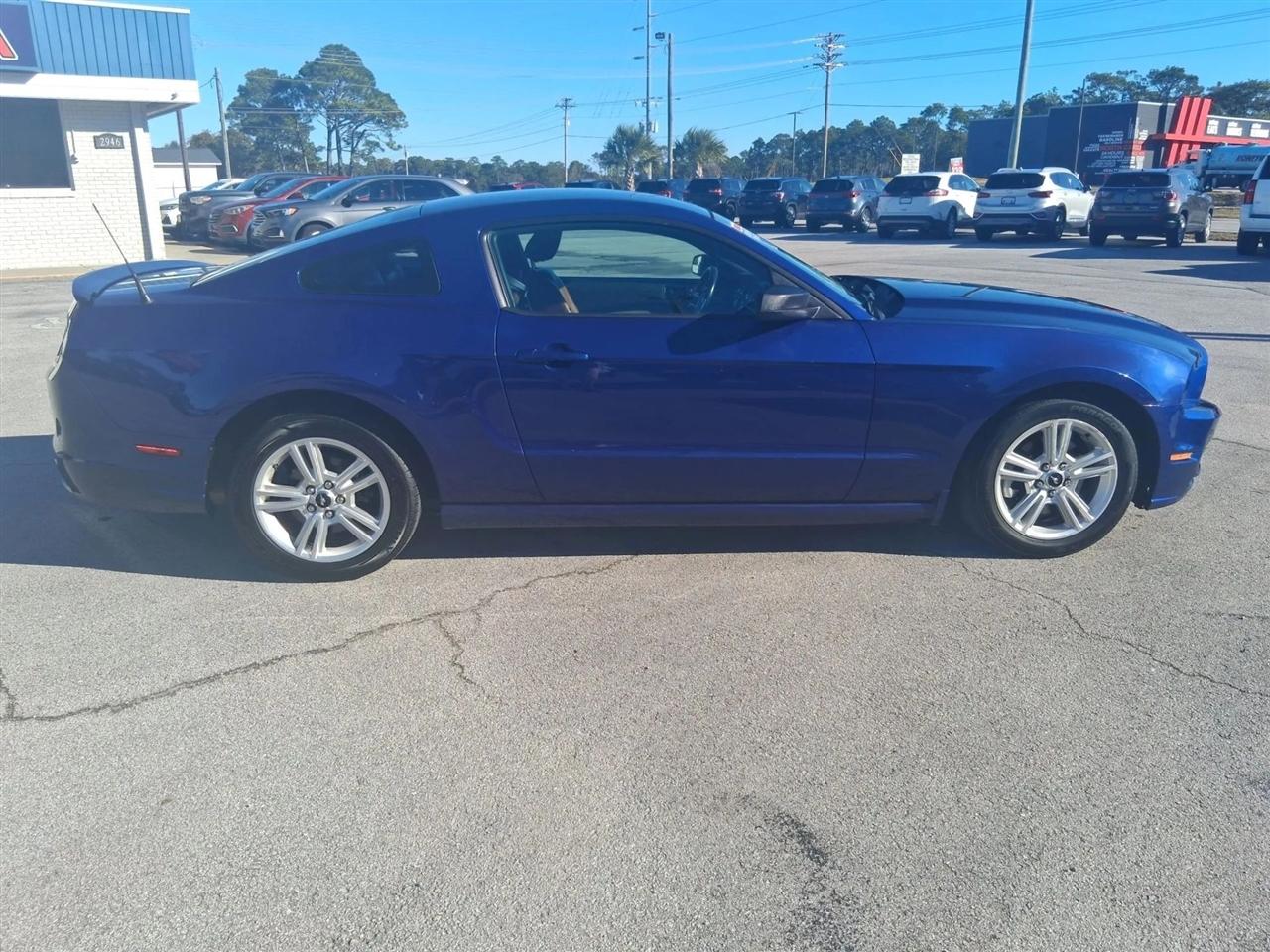 Ford Mustang V6 Coupe 2014