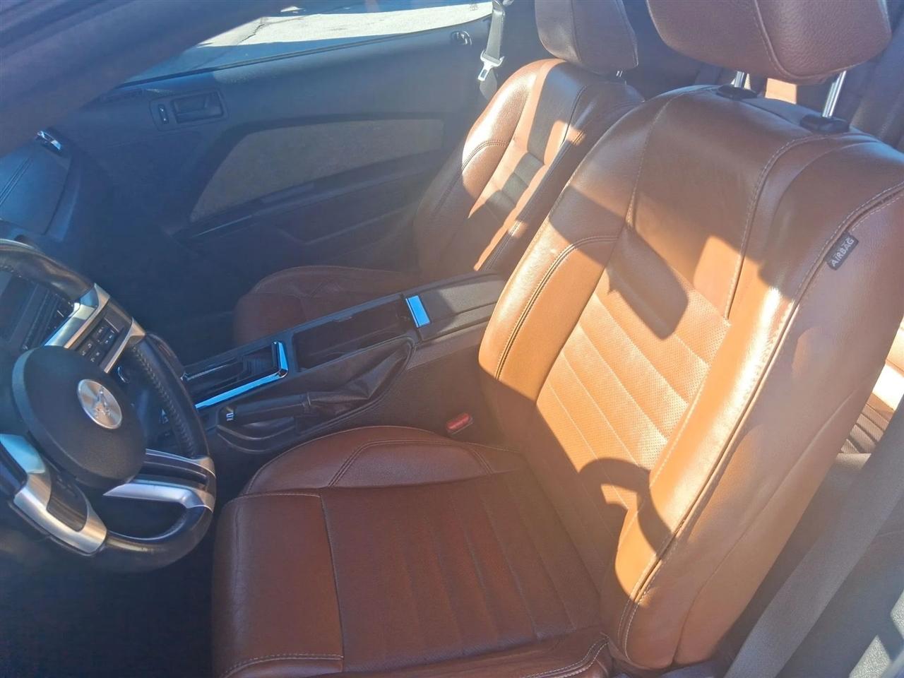 Ford Mustang V6 Coupe 2014