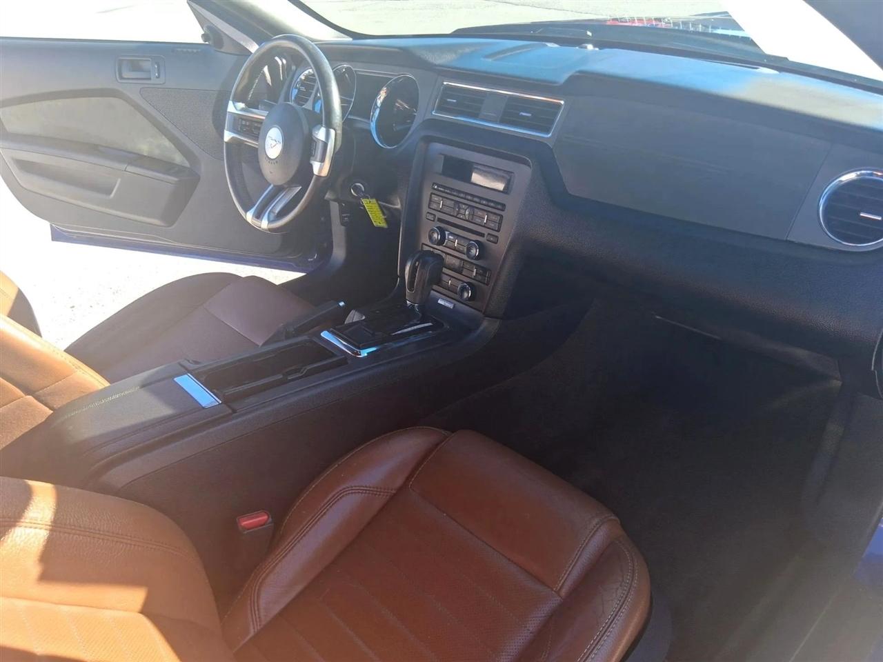 Ford Mustang V6 Coupe 2014