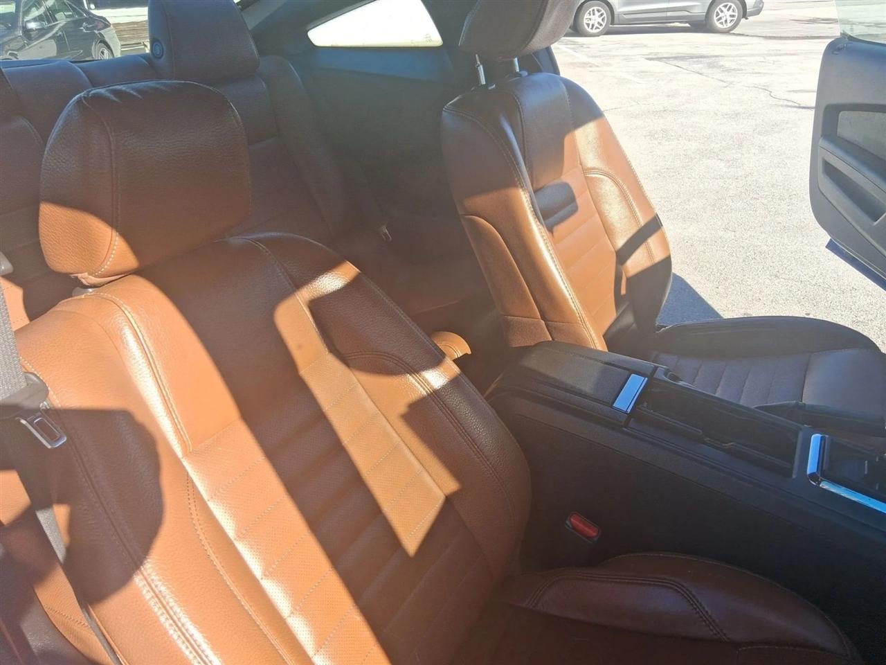 Ford Mustang V6 Coupe 2014