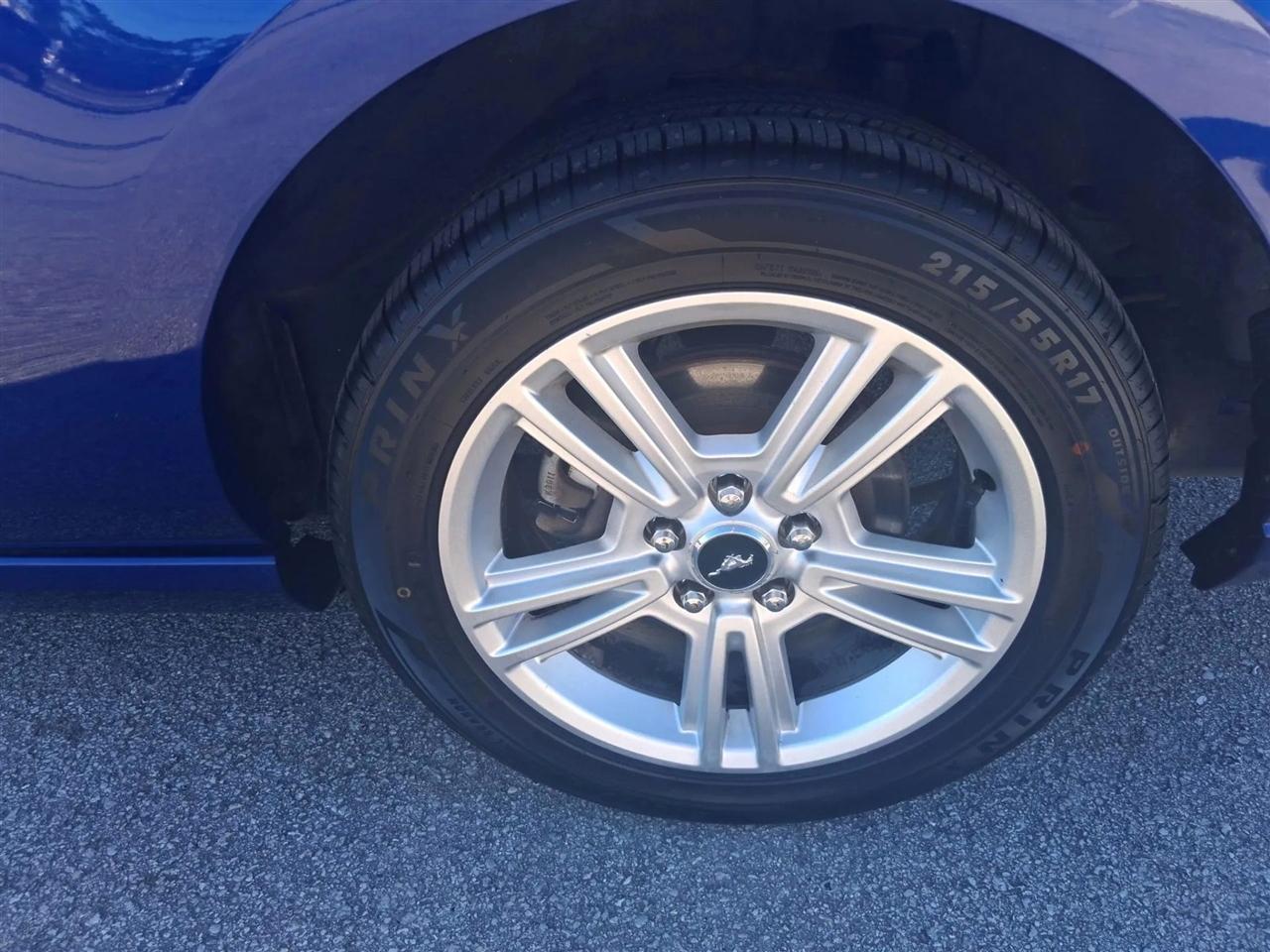 Ford Mustang V6 Coupe 2014