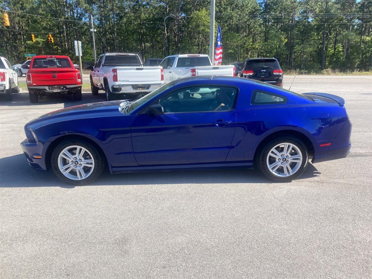 Ford Mustang V6 Coupe 2014