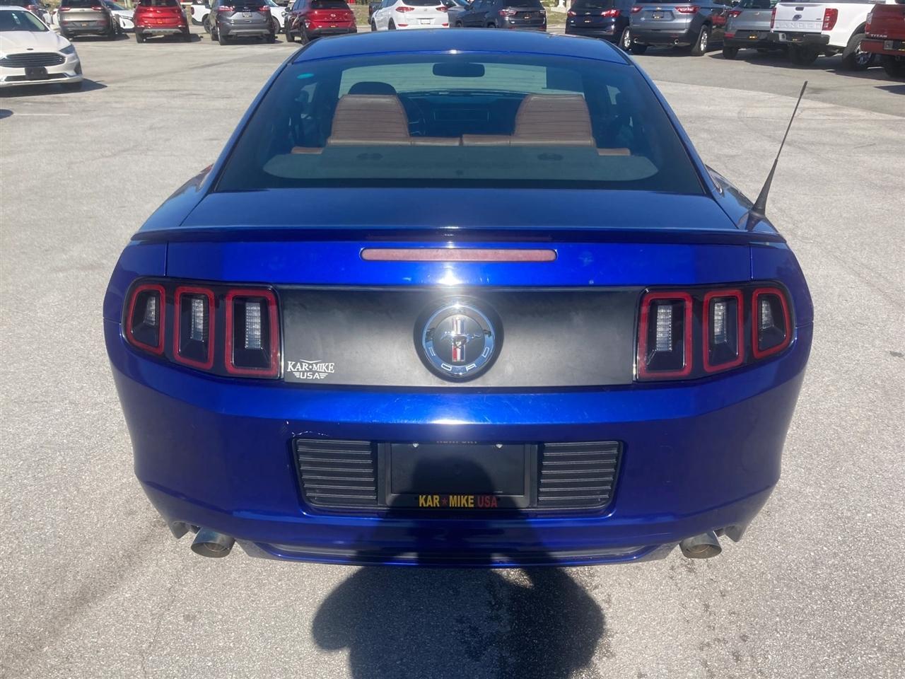 Ford Mustang V6 Coupe 2014