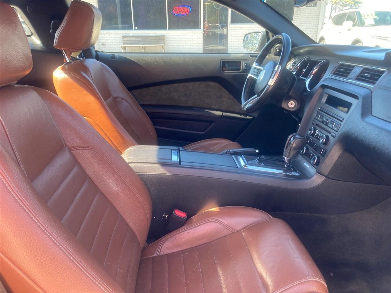 Ford Mustang V6 Coupe 2014