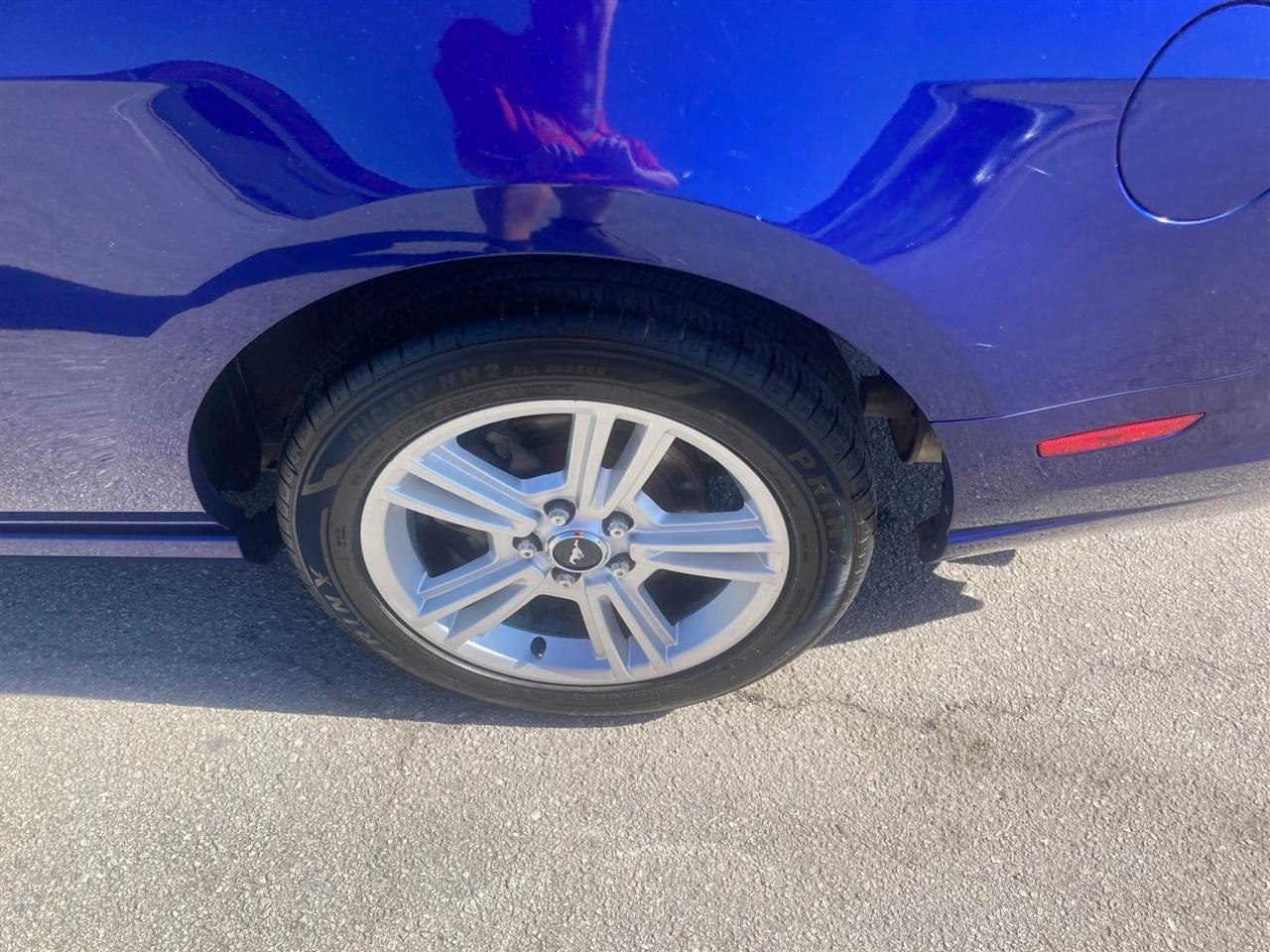 Ford Mustang V6 Coupe 2014