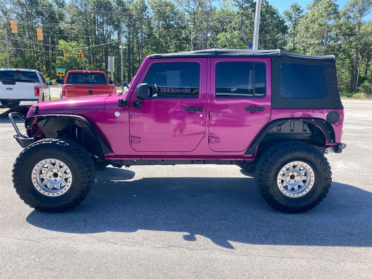 Jeep Wrangler Unlimited Sahara 4WD 2014