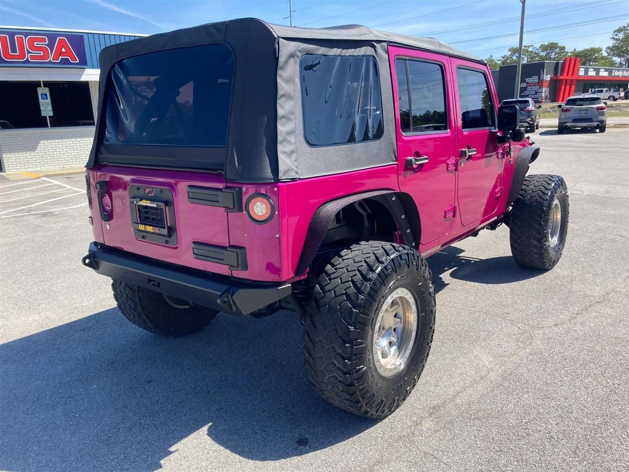 Jeep Wrangler Unlimited Sahara 4WD 2014