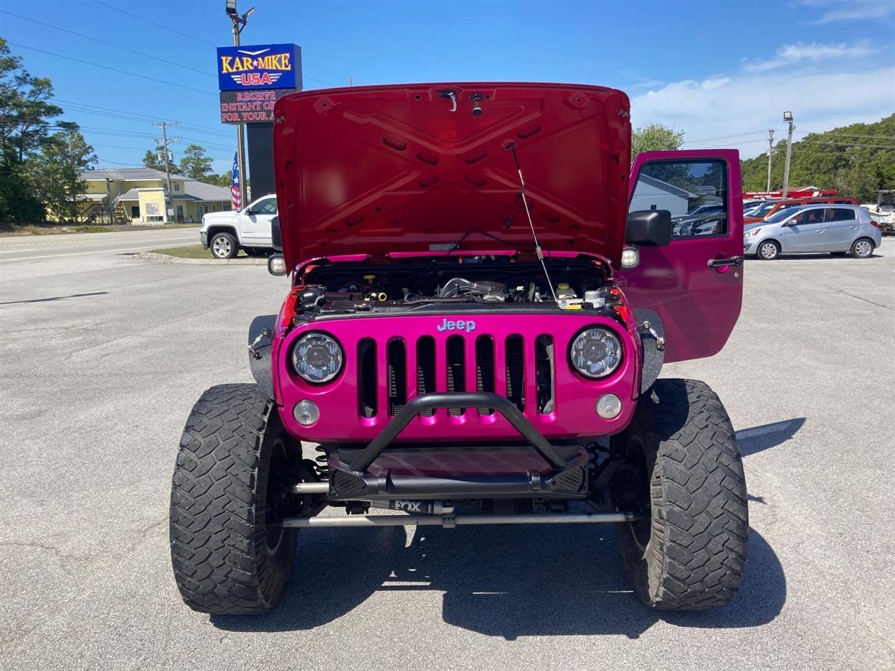 Jeep Wrangler Unlimited Sahara 4WD 2014