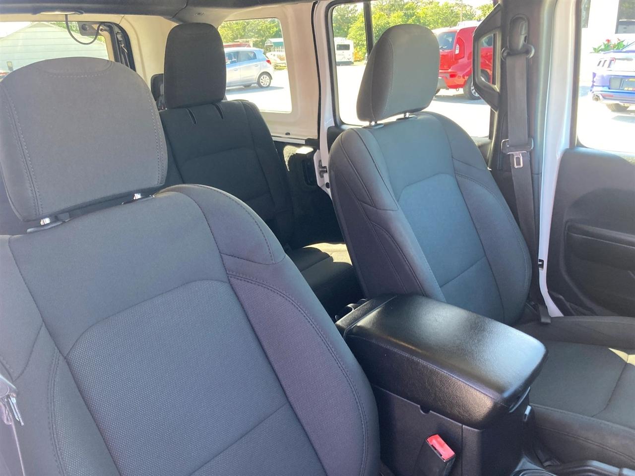 Jeep Wrangler Unlimited Sport 2019