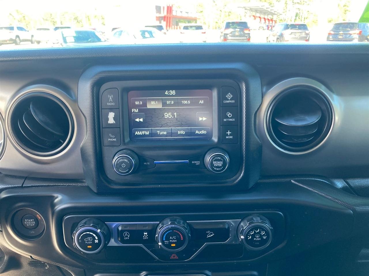 Jeep Wrangler Unlimited Sport 2019