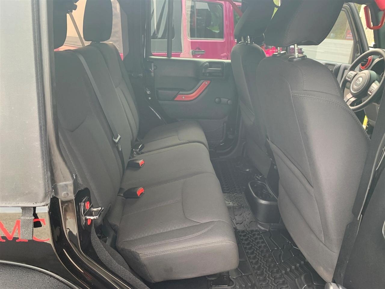 Jeep Wrangler Unlimited Sport 4WD 2015