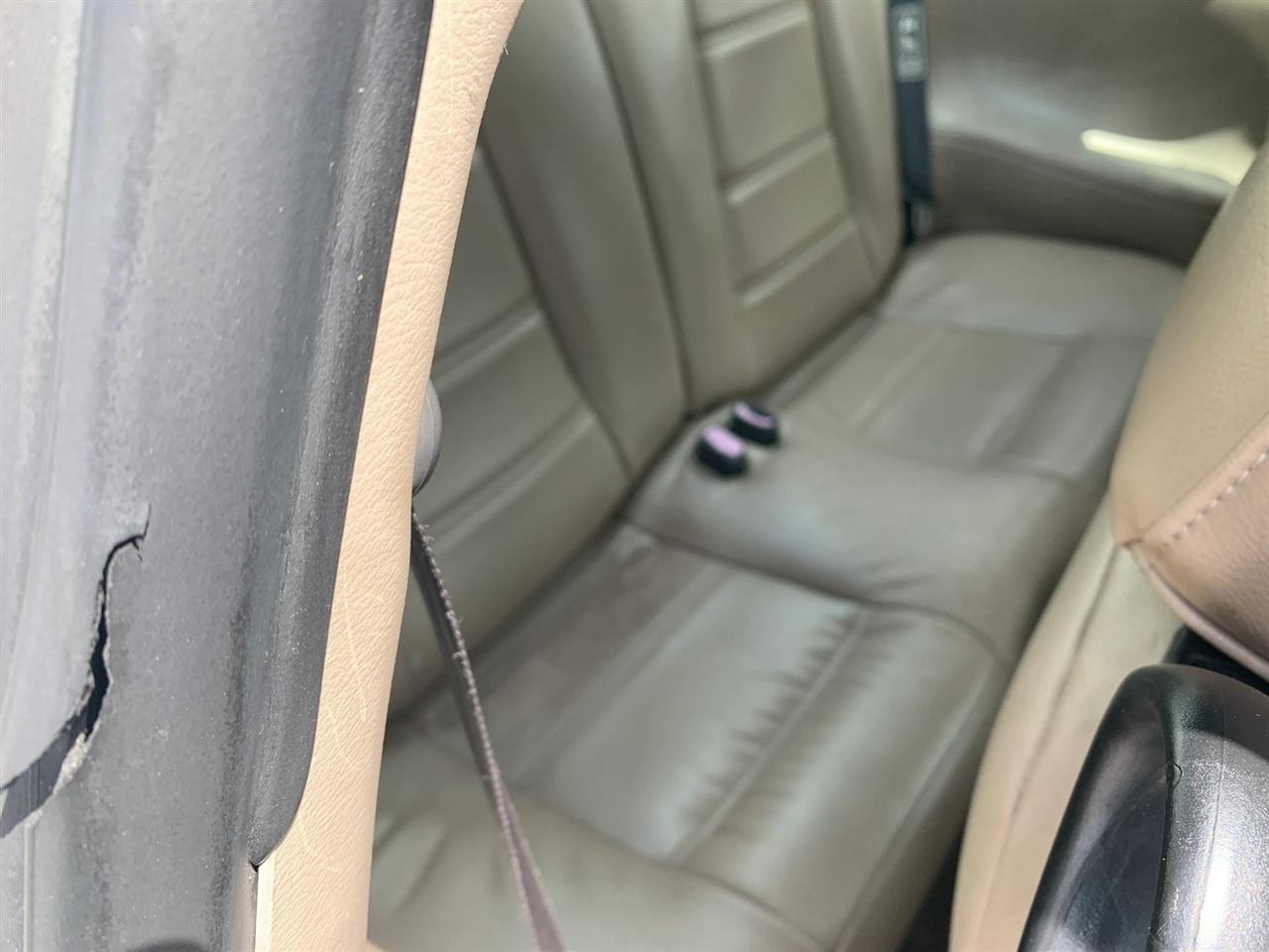 Ford Mustang Deluxe Coupe 2004