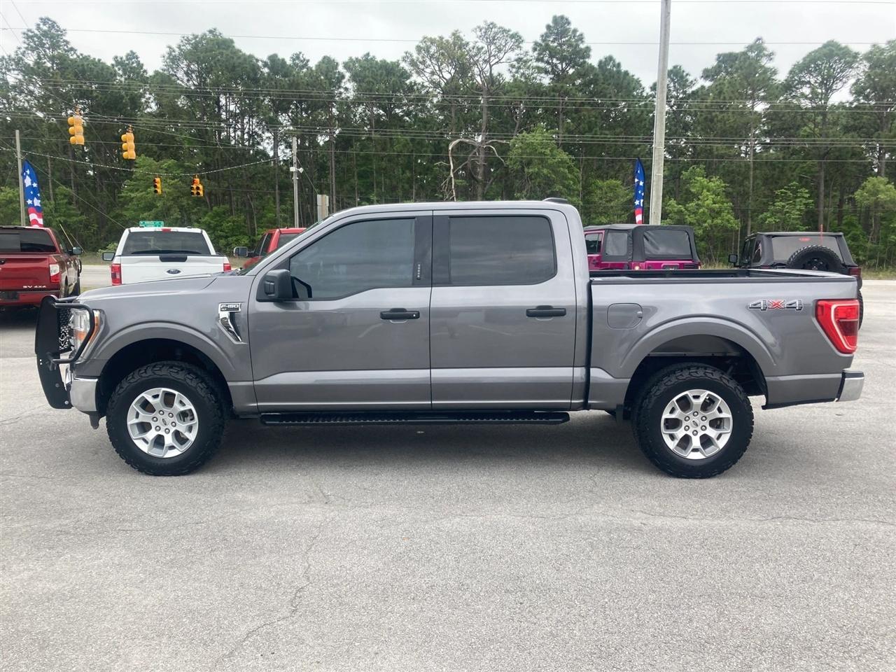 Ford F-150 XLT SuperCrew 5.5-ft. Bed 4WD 2022