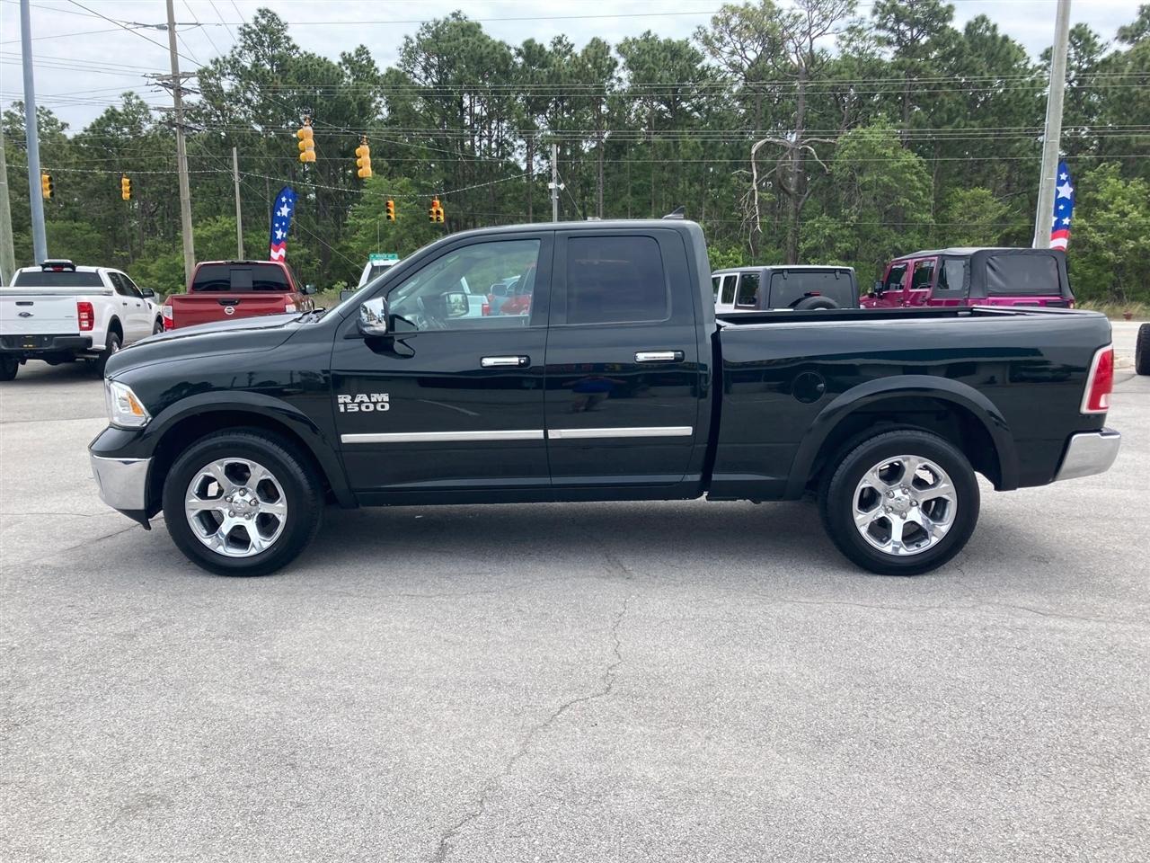 RAM 1500 Laramie Quad Cab 4WD 2016