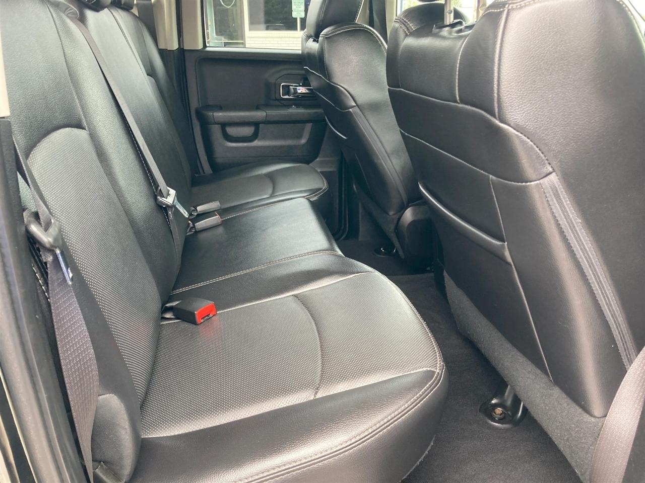 RAM 1500 Laramie Quad Cab 4WD 2016
