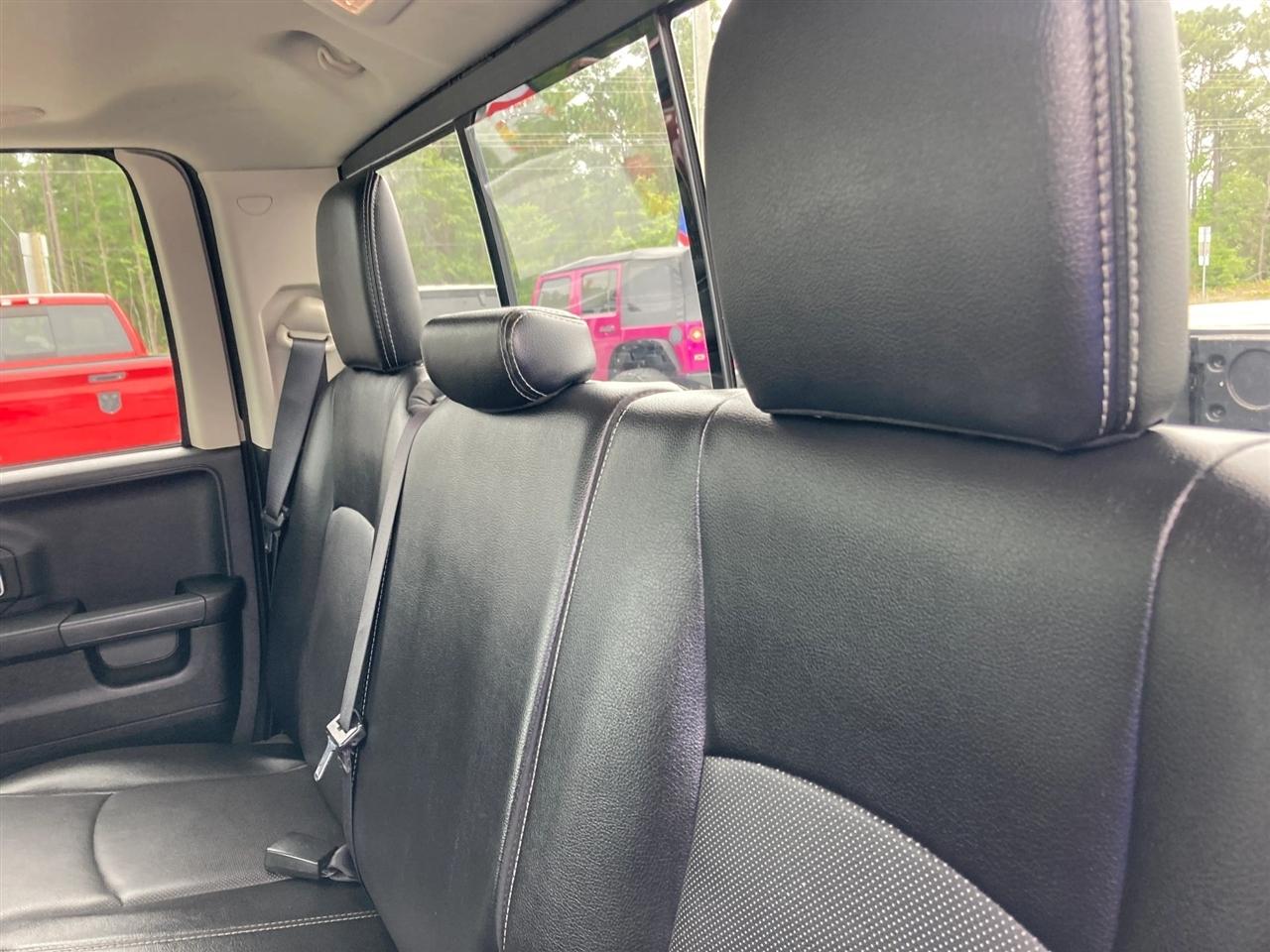 RAM 1500 Laramie Quad Cab 4WD 2016