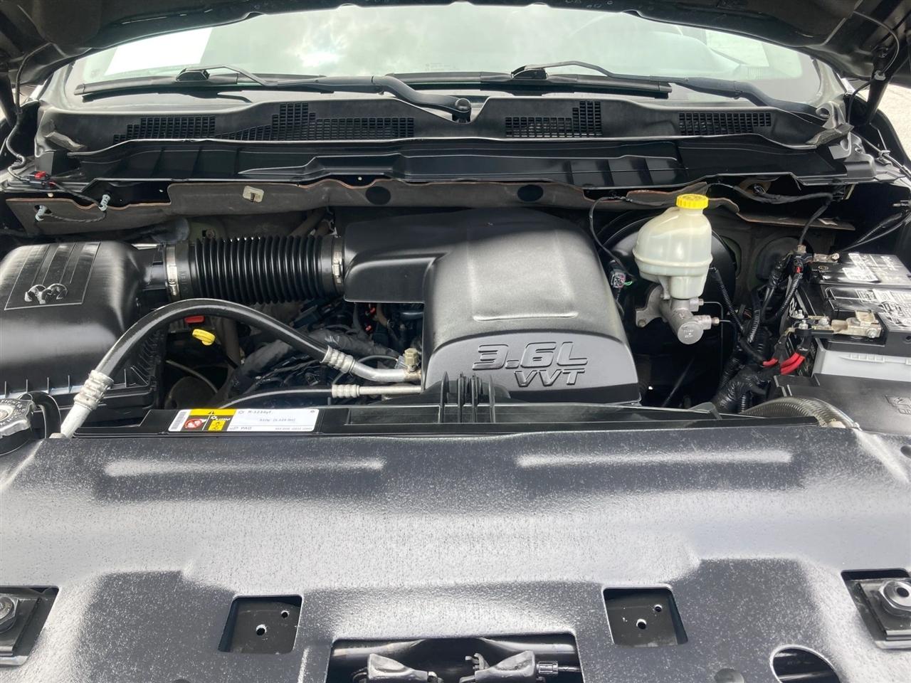 RAM 1500 Laramie Quad Cab 4WD 2016