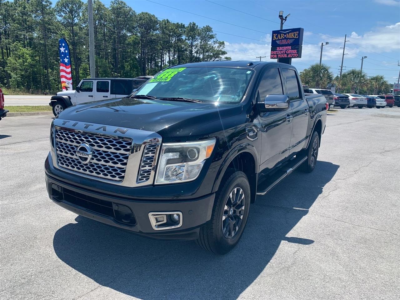 Nissan Titan Platinum Reserve Crew Cab 4WD 2017