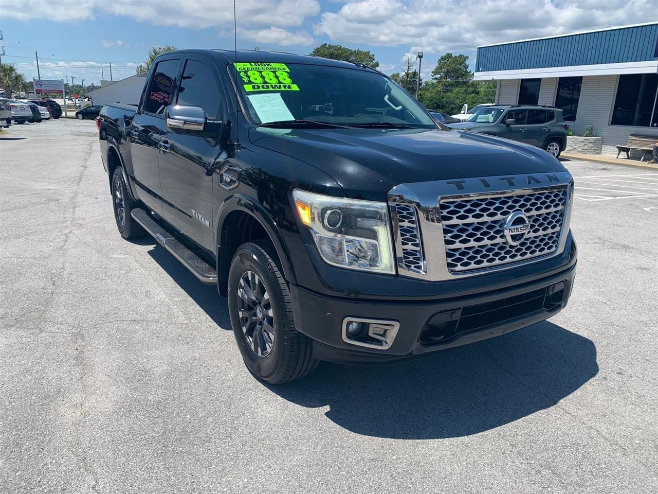 Nissan Titan Platinum Reserve Crew Cab 4WD 2017
