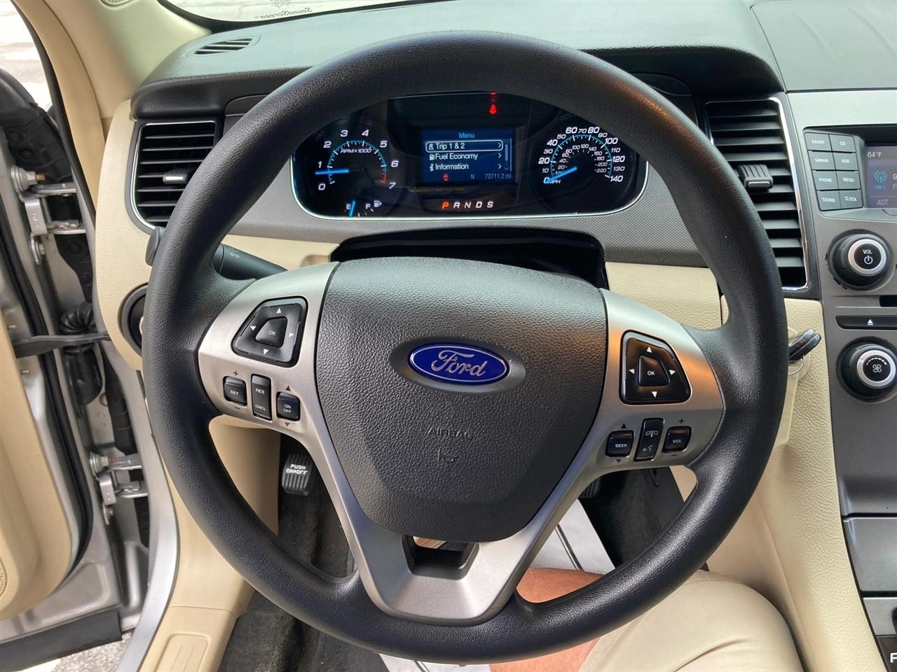 Ford Taurus SE FWD 2015