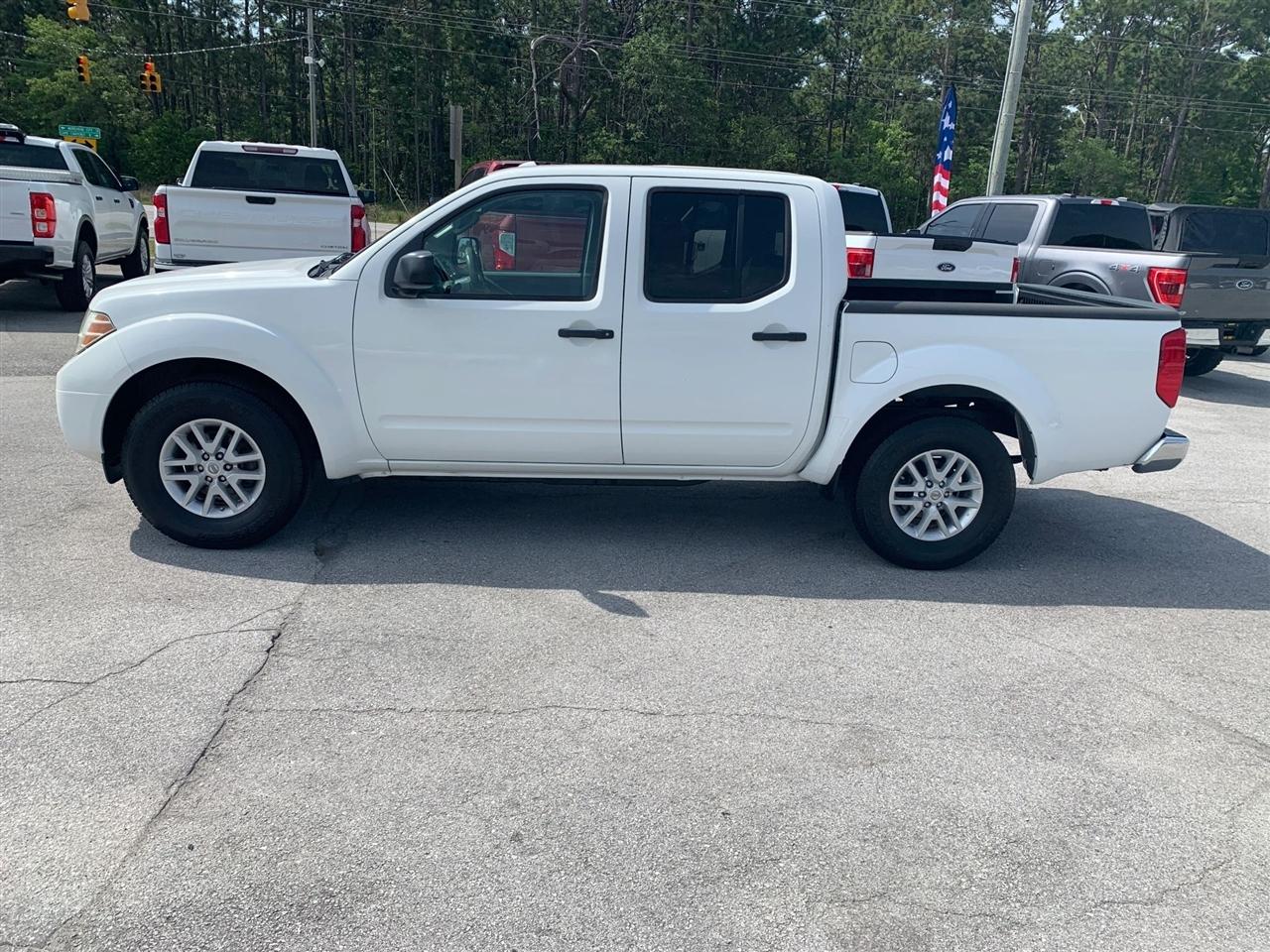 Nissan Frontier S Crew Cab 5AT 2WD 2015