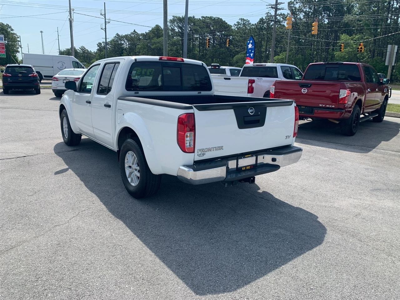 Nissan Frontier S Crew Cab 5AT 2WD 2015