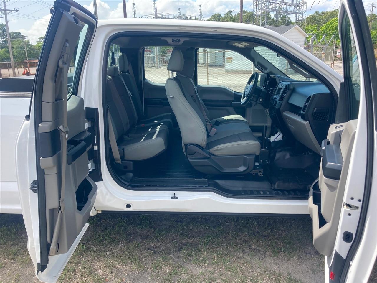 Ford F-150 XL SuperCab 8-ft. 2WD 2016