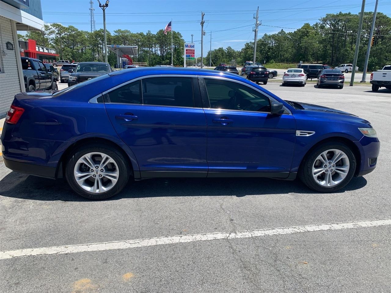 Ford Taurus SE FWD 2015