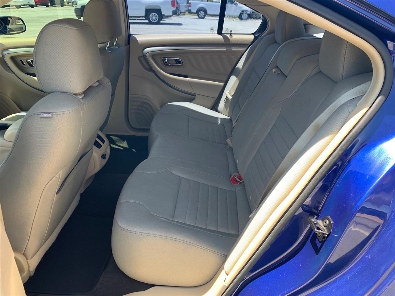 Ford Taurus SE FWD 2015