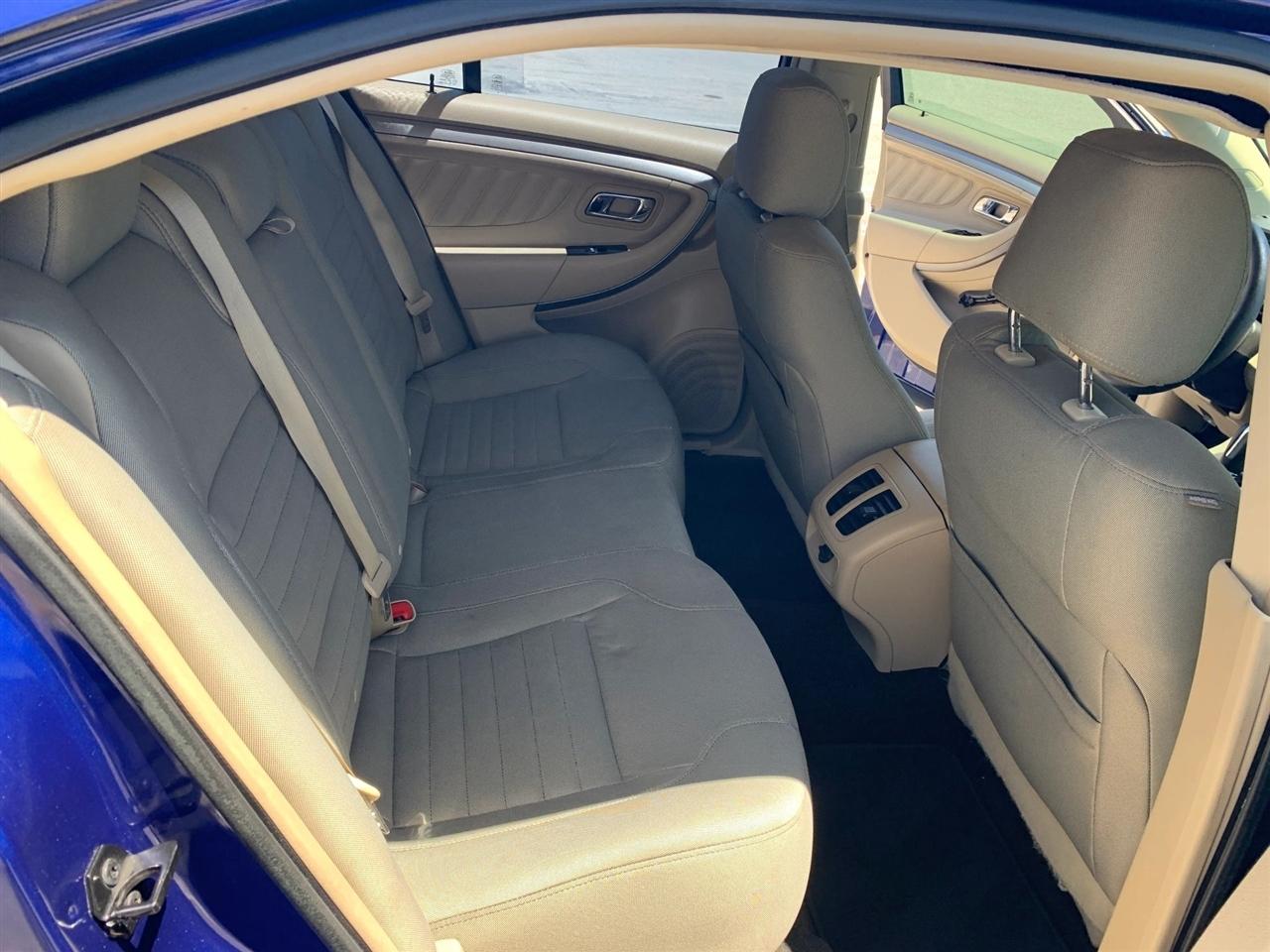 Ford Taurus SE FWD 2015