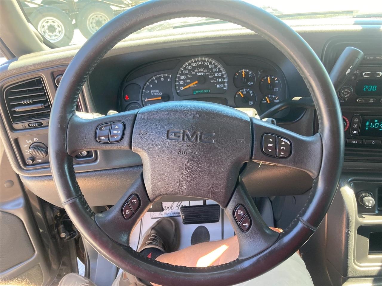 GMC Sierra 1500 SLT Crew Cab Short Bed 4WD 2004
