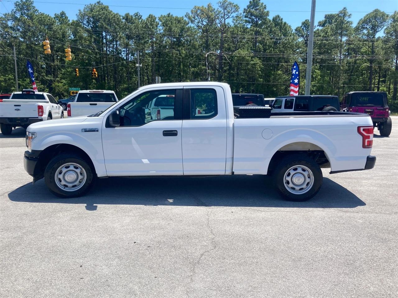 Ford F-150 XL SuperCab 8-ft. 2WD 2018